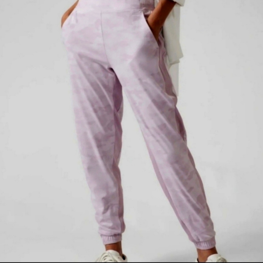 Athleta Brooklyn Camo Joggers size 4